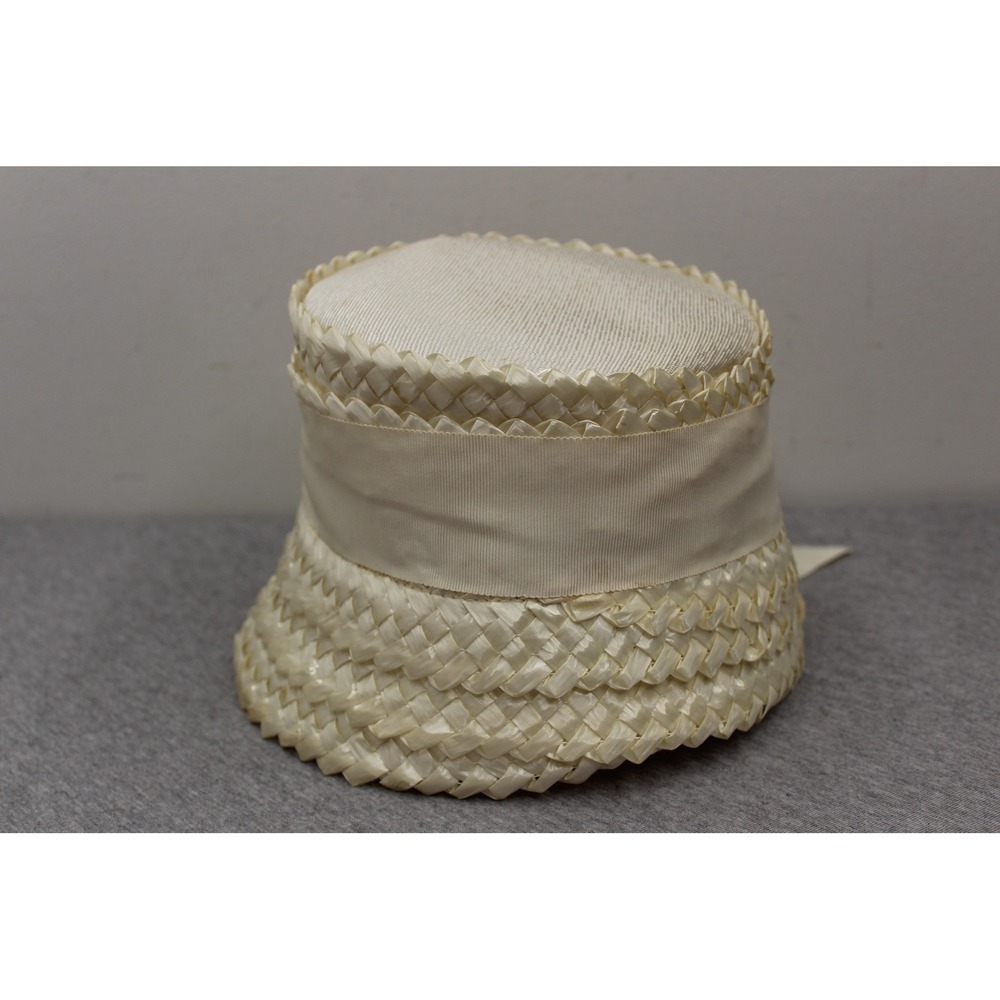 Vintage Hat Womens Cream Woven Straw Pillbox Grosgrain Ribbon Bow Union Made - Picture 3 of 7